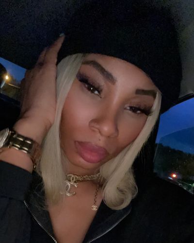 Devine_Wifey